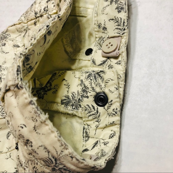 Girl’s Joe’s Jeans Yellow Floral Print Pants - Picture 5 of 8